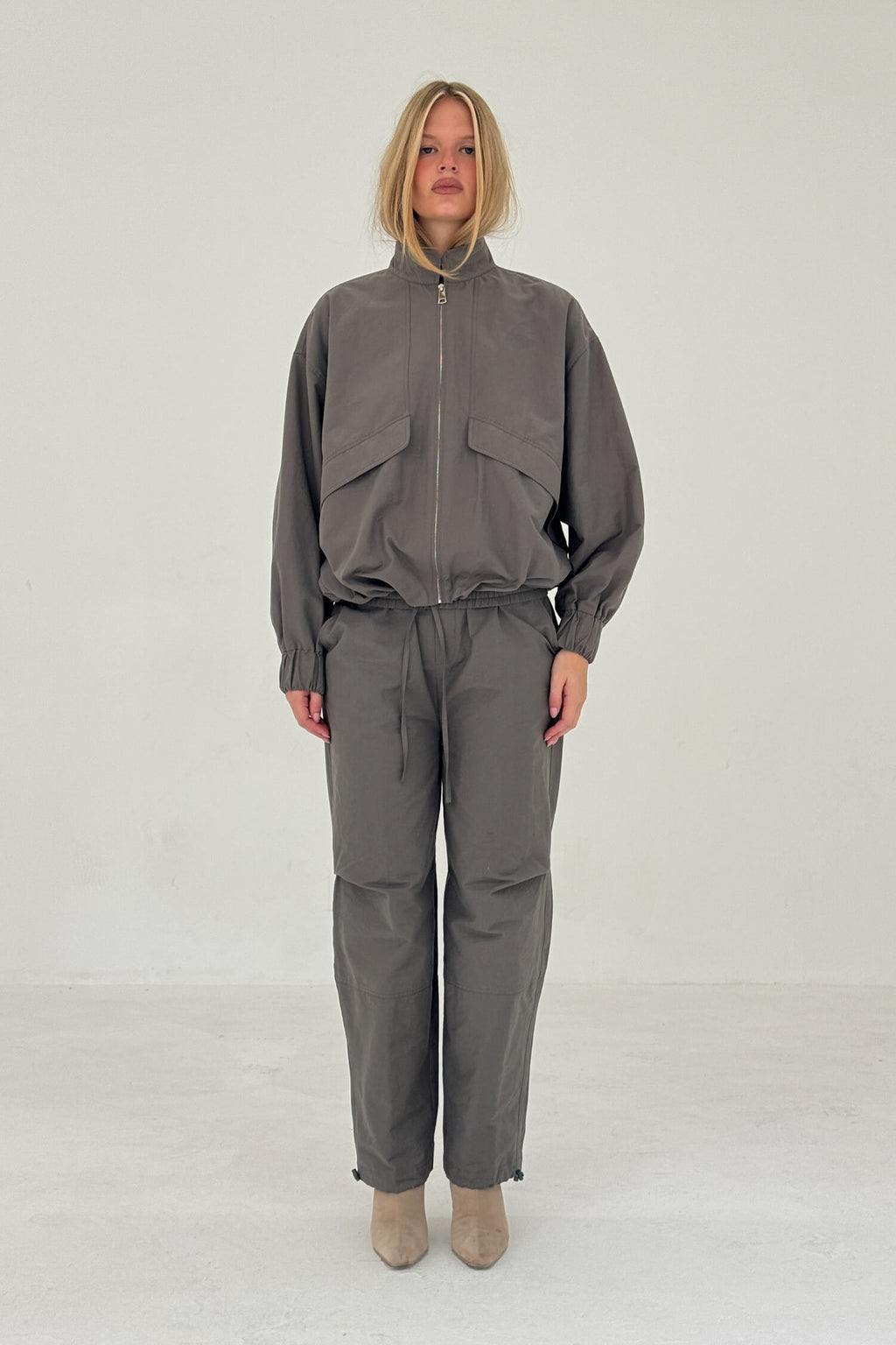 SABLE PANT IN CHARCOAL